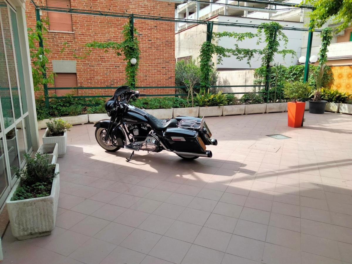 Hotel Stiefel Lignano Sabbiadoro Exterior foto
