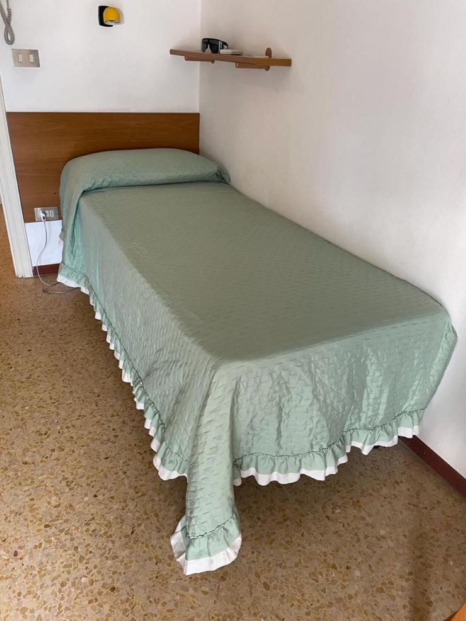 Hotel Stiefel Lignano Sabbiadoro Quarto foto