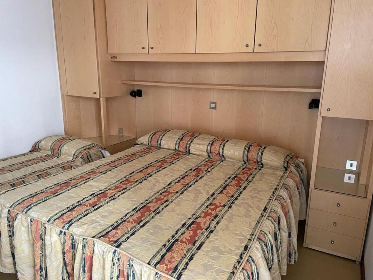 Hotel Stiefel Lignano Sabbiadoro Quarto foto