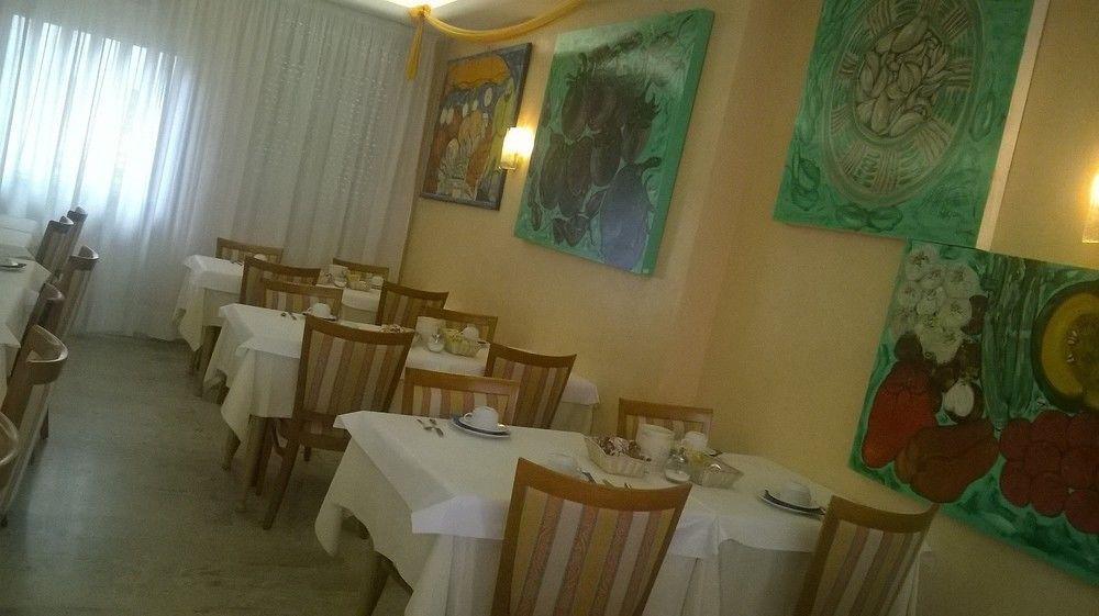 Hotel Stiefel Lignano Sabbiadoro Exterior foto